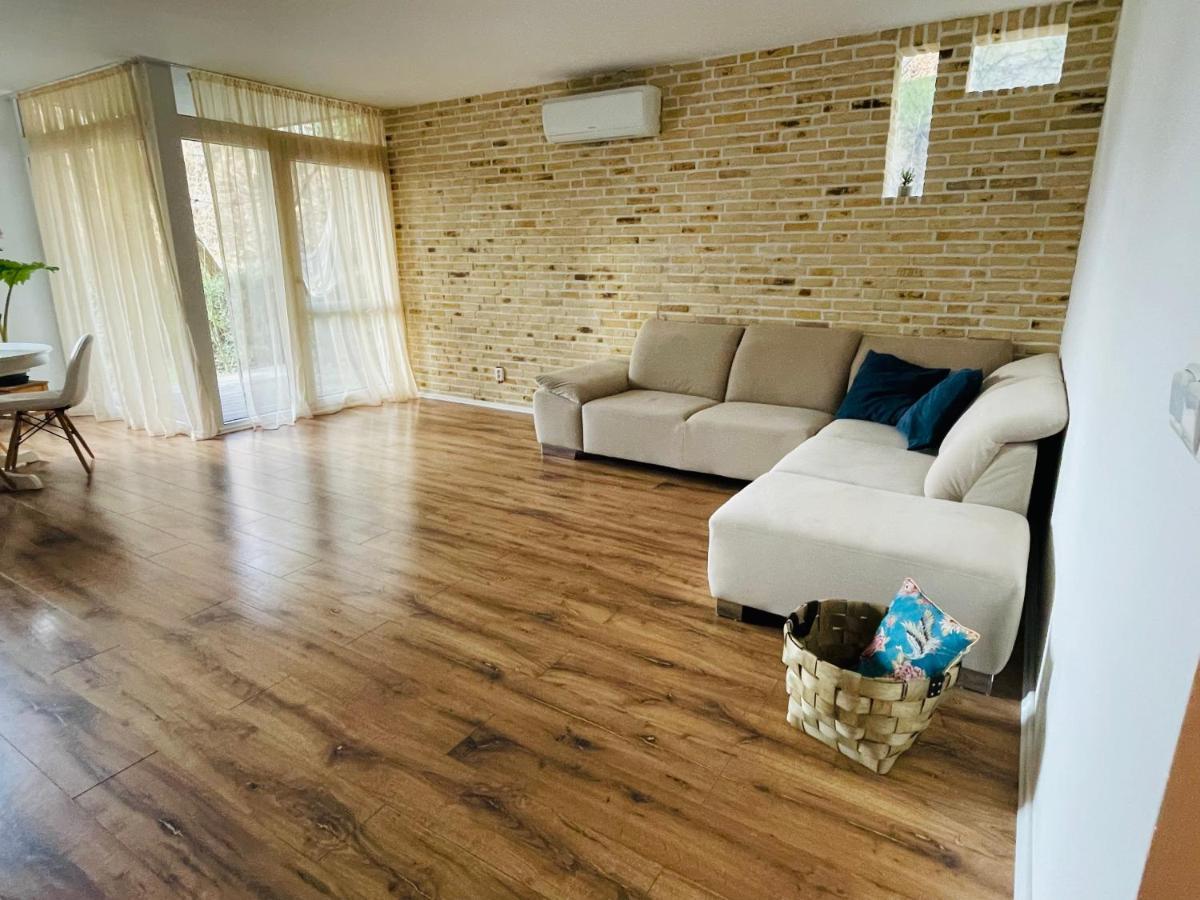 70M2 Romantic Living In The Old Town With Garden Bratislava Exterior foto